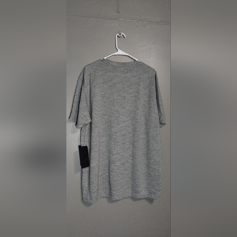 Fabletics Gray Men's T-Shirt (XXL) - Picture 3 of 8